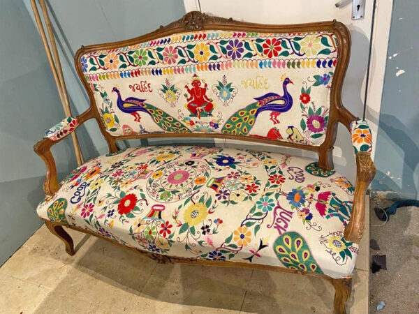 Wishbarn Antiques Sofas